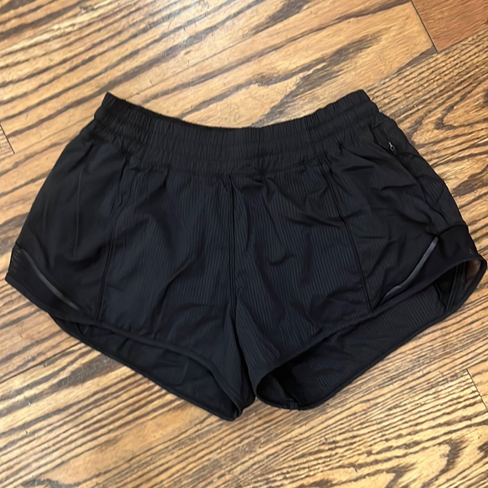 Lululemon athletic shorts 🌟